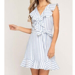 SHE + SKY BLUE AND WHITE STRIPE SLEEVELESS CHAMBRAY DRESS  L NWOT